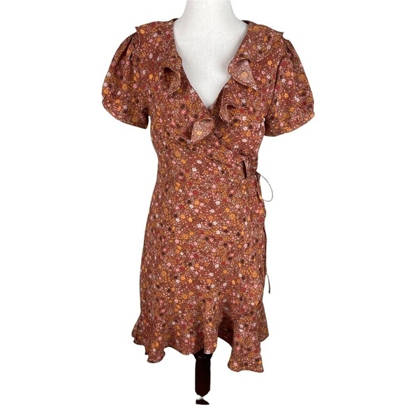 Forever 21 Floral Wrap Dress - Picture 1 of 7